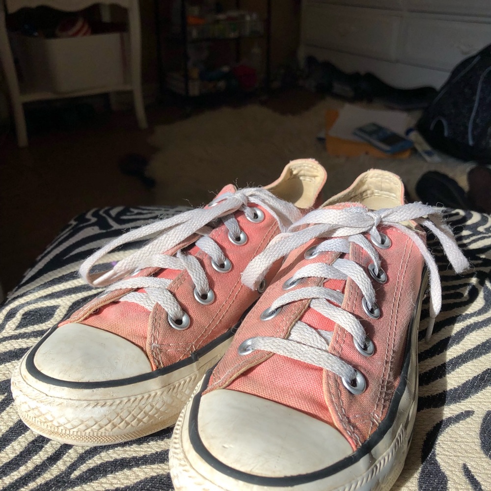Salmon colored converse